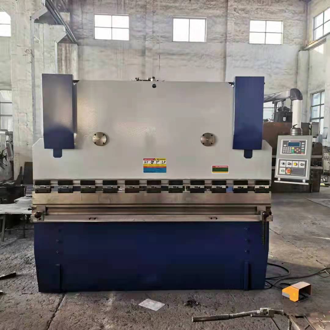 數(shù)控板料折彎?rùn)C(jī) (1)