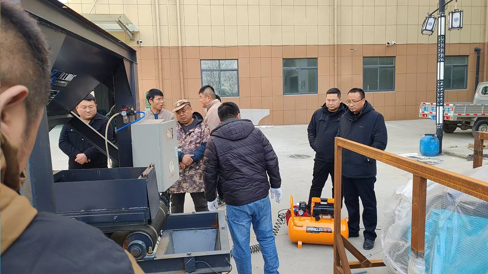 現(xiàn)場圖片 (9) 現(xiàn)場圖片 (9)